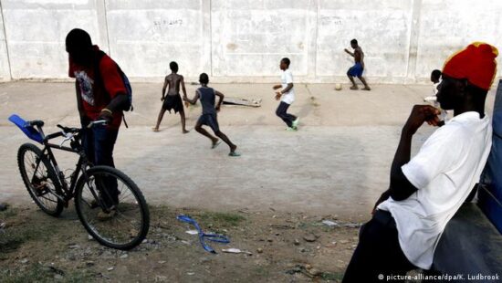 Young people in Ghana want to #FixTheCountry | Africa | DW | 03.08.2021